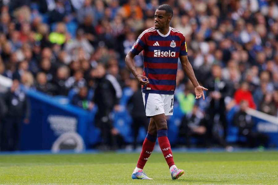 Isak became the most expensive transfer in Premier League history