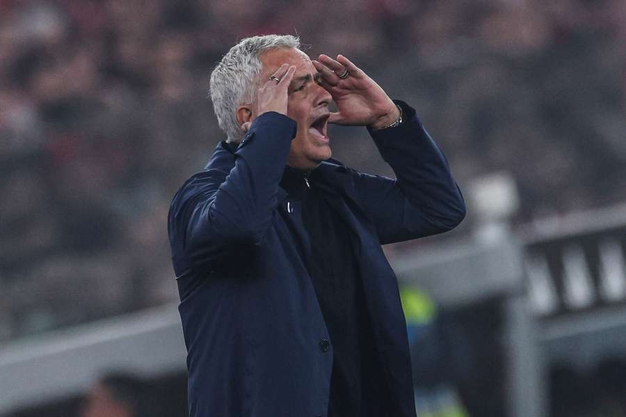 José Mourinho, treinador do Benfica