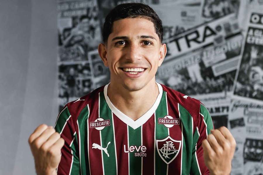 Savarino trocou o Botafogo pelo Fluminense