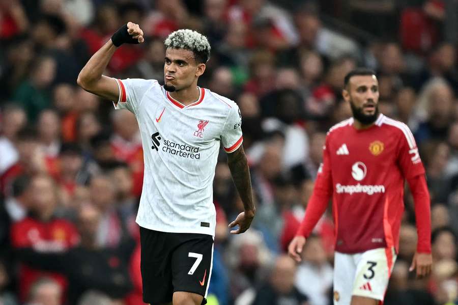 Luis Díaz fez dois no primeiro tempo de United x Liverpool