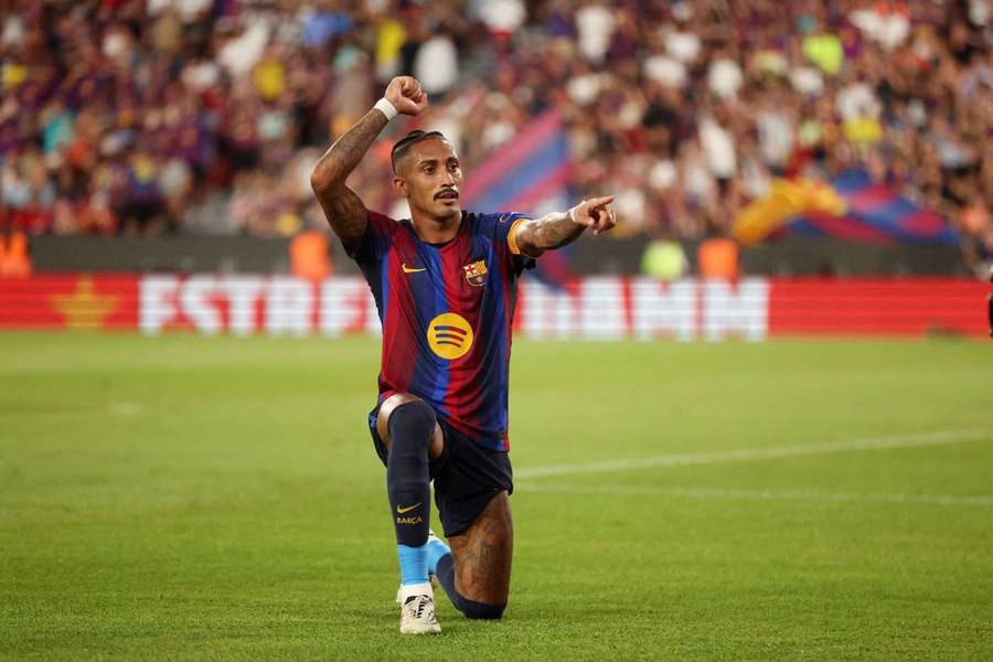 Raphinha, dos goles y una asistencia ante el Elche