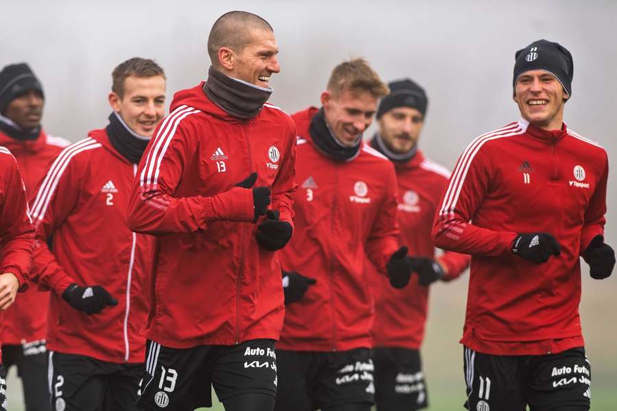 Fotbalisté Českých Budějovic na tréninku.