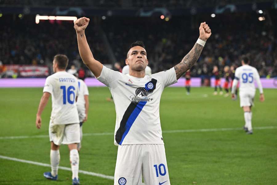 Lautaro Martínez celebra un gol con el Inter en Champions