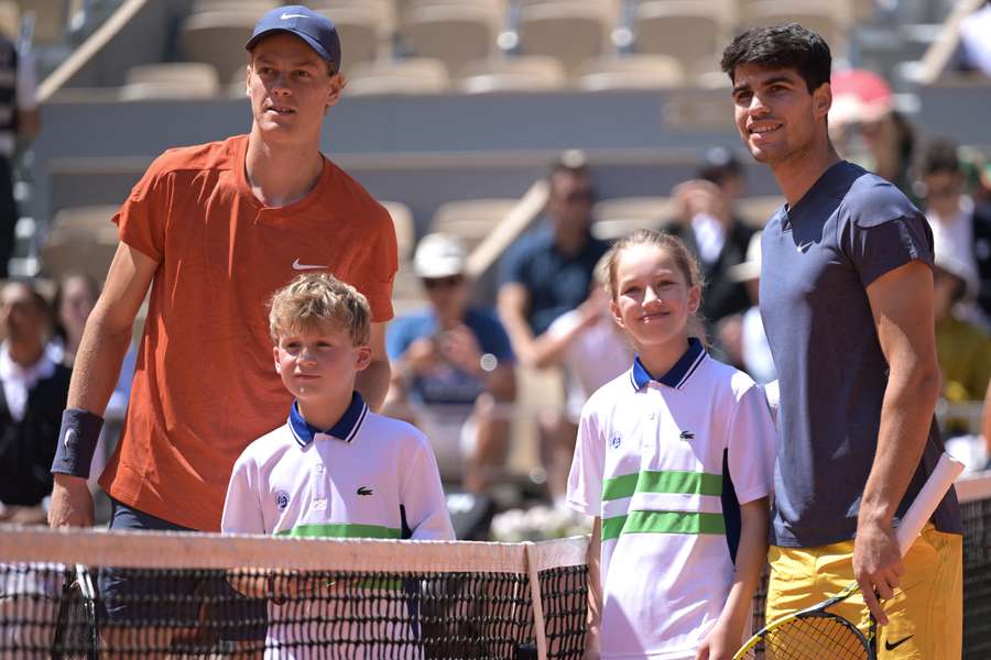 Tenis Flash: Linette zagra o ćwierćfinał w Pekinie, Sinner zmierzy się z Alcarazem