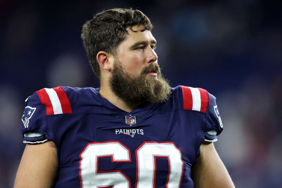 New England Patriots center Andrews