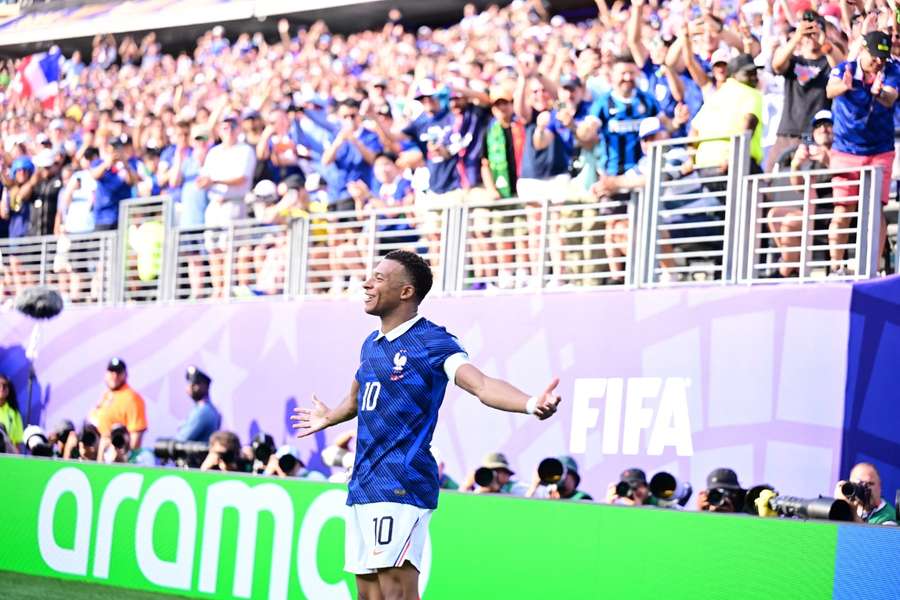 Kylian Mbappé celebra uno de sus goles ante Suecia Kylian Mbappé celebra uno de sus goles ante Suecia