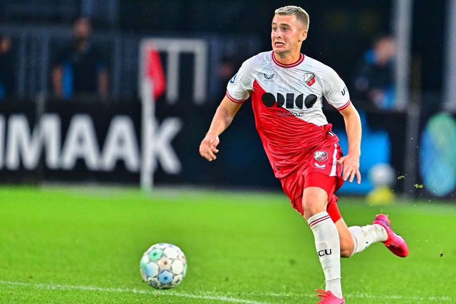 Oscar Fraulo in actie voor FC Utrecht