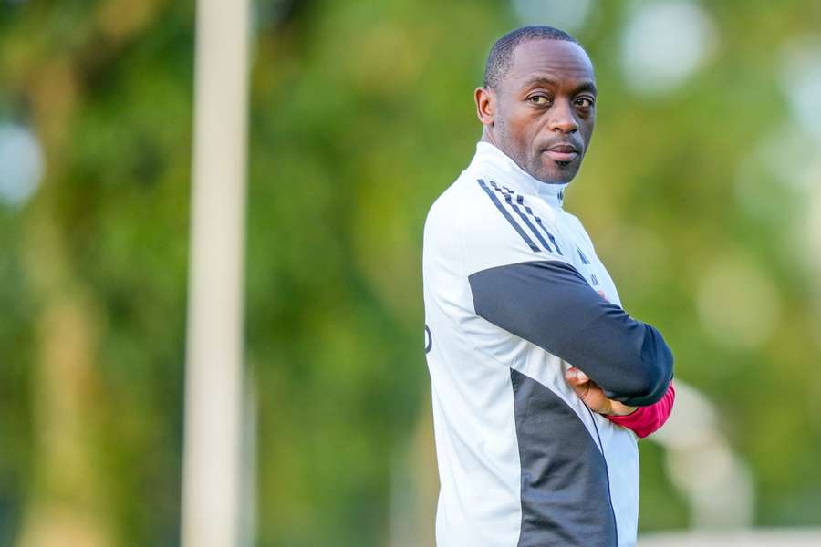 Kiki Musampa, segundo entrenador del filial del Ajax