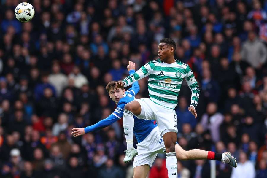 Junior Adamu im Dress von Celtic Glasgow Junior Adamu im Dress von Celtic Glasgow