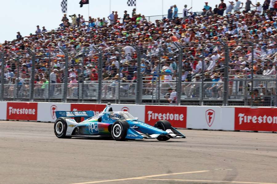 Newgarden, con su afición en el circuito de Florida