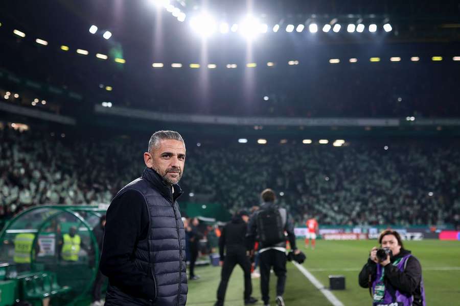 Rui Borges estreou-se com vitória no dérbi com o Benfica