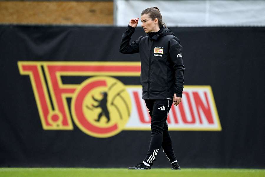 Marie-Louise Eta leitete am Dienstag zum ersten Mal das Training