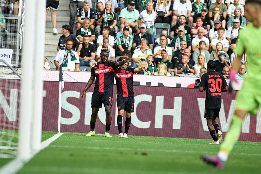 O Bayer Leverkusen soma seis pontos