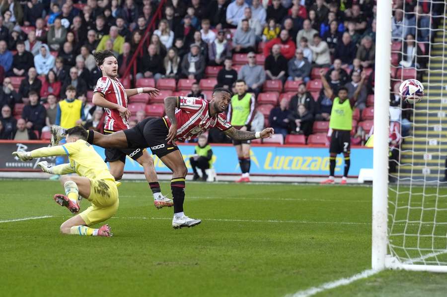 Tyrese Campbell scores for Sheffield United