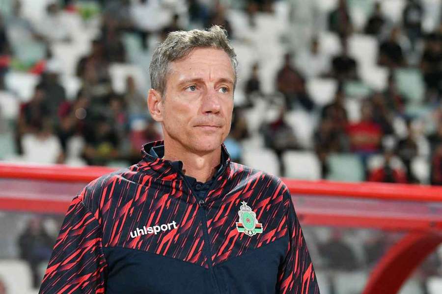 Alexandre Santos enfrenta Miguel Cardoso na final