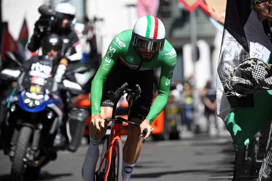 Włoch Filippo Ganna wygrywa 18. etap Vuelta a Espana, Vingegaard utrzymuje koszulkę lidera