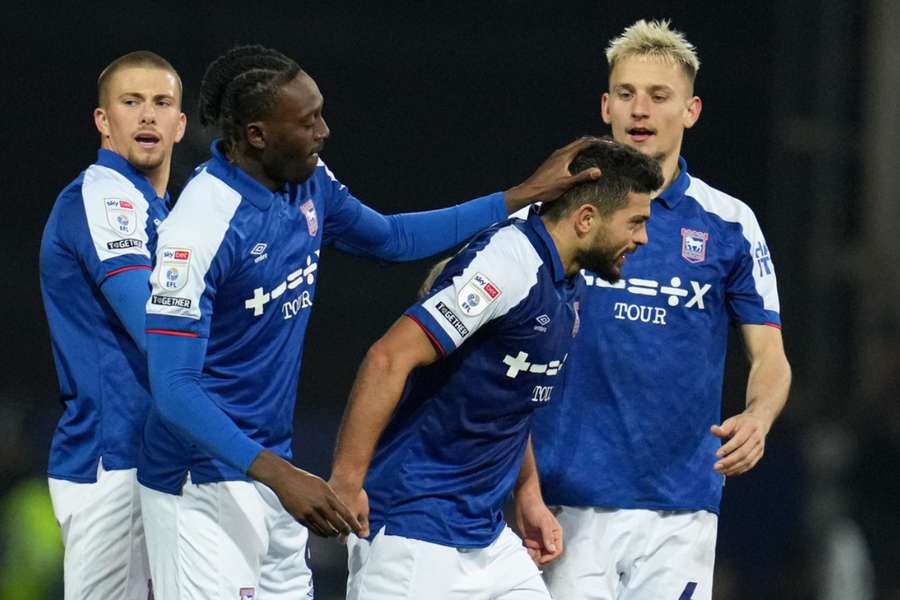 Ipswich leave it late as Morsy rescues point against Leicester ...