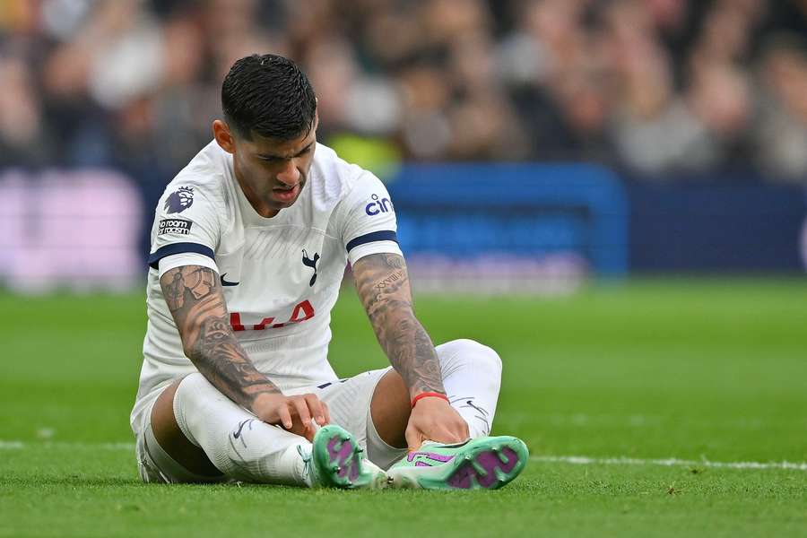 Cristian Romero sofreu uma lesão muscular contra o Everton