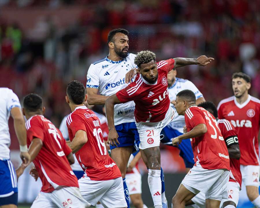Defesa do Cruzeiro voltou a sofrer gols na temporada