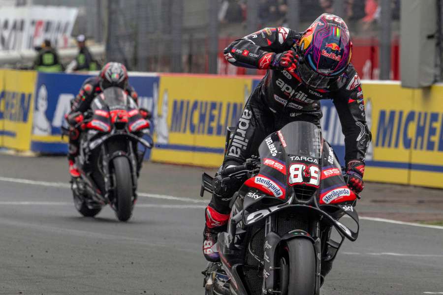 Les Aprilia au Mans.