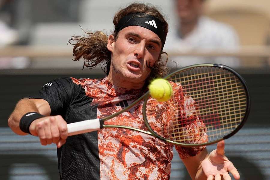 Tsitsipas walczył o zwycięstwo w pierwszej rundzie French Open w niedzielę. 