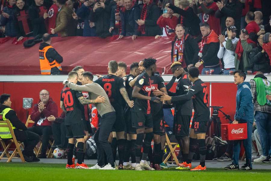 Bayer Leverkusen va întâlni divizionara secundă Kaiserlautern