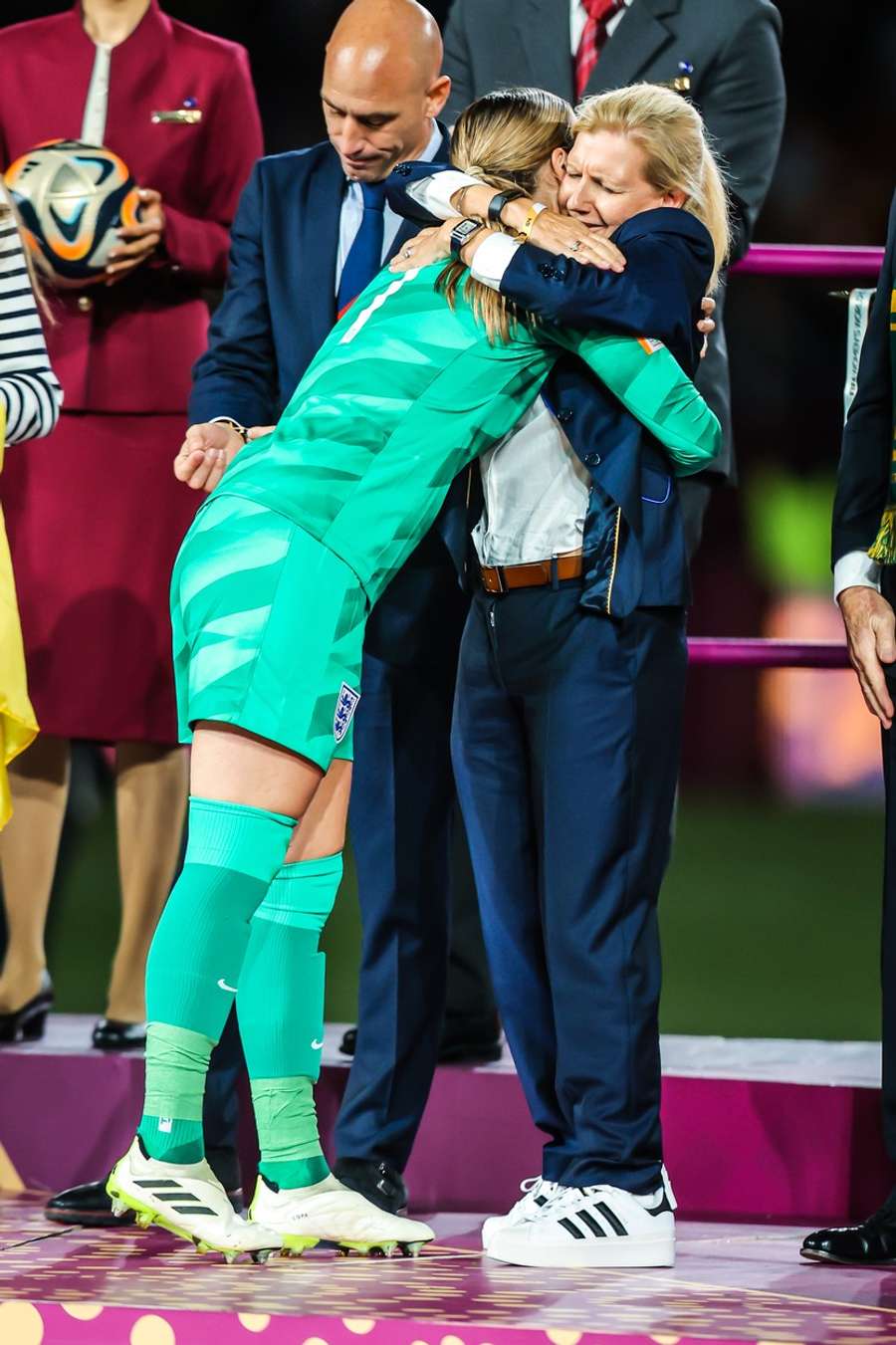 Debbie Hewitt consoles England goalkeeper Mary Earps after the World Cup final