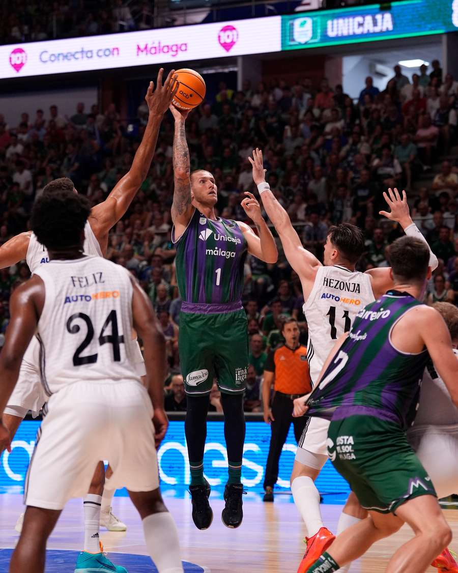 Osetkowski, en su último partido con el Unicaja Osetkowski, en su último partido con el Unicaja