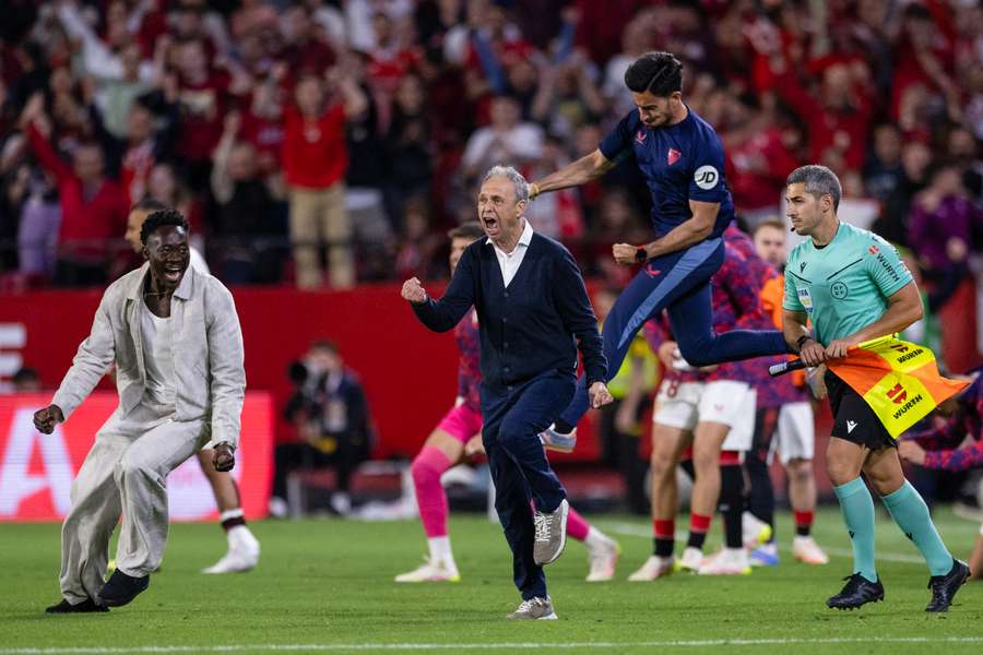El Sevilla celebra su victoria ante Las Palmas