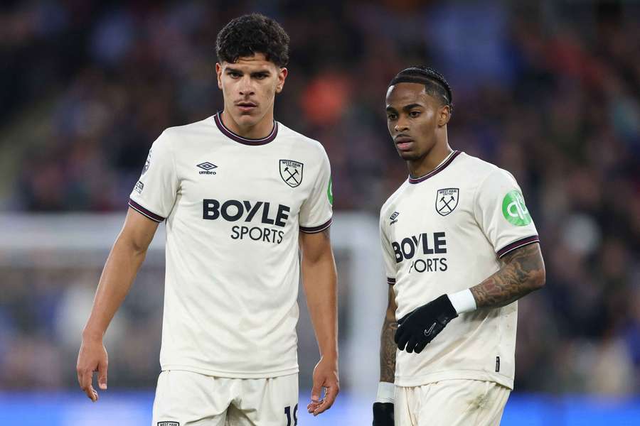 Mateus Fernandes em ação pelo West Ham