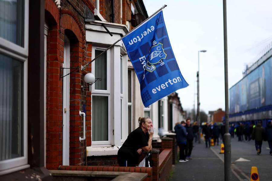 Everton cumpre último jogo no Goodison Park