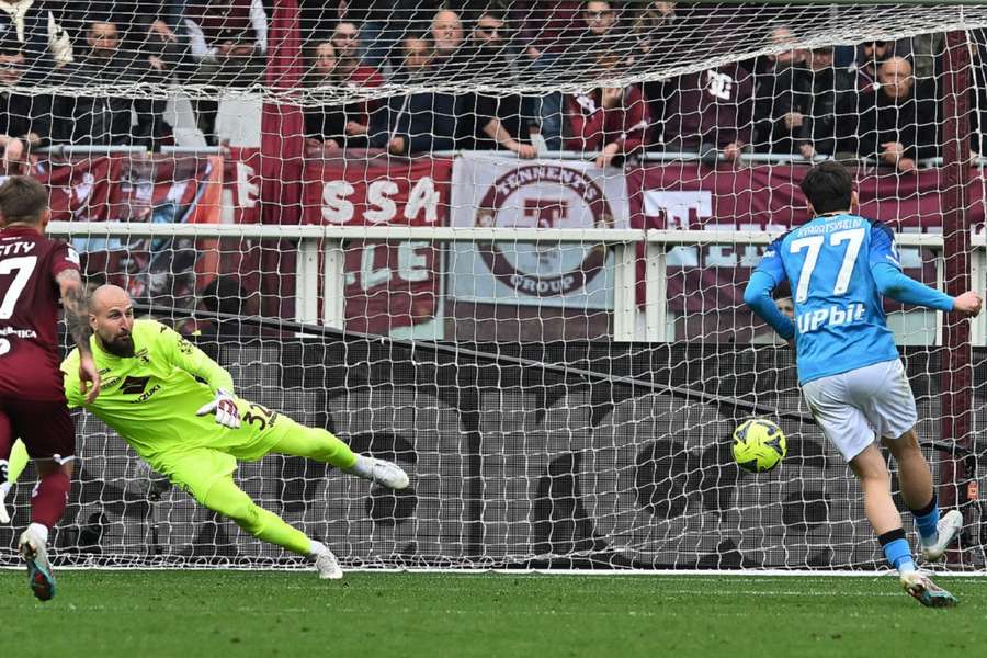 Napoli hard op weg naar titel in Serie A: ruime zege bij Torino