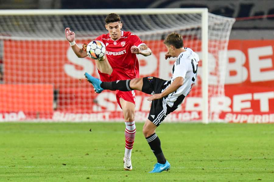 Dinamo s-a impus pe terenul lui U Cluj 