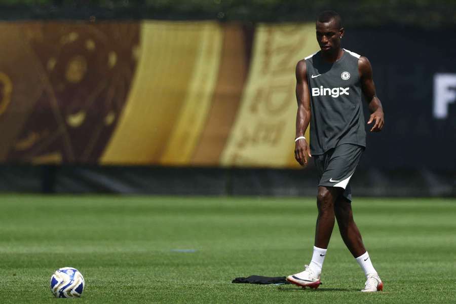 Nicolas Jackson training