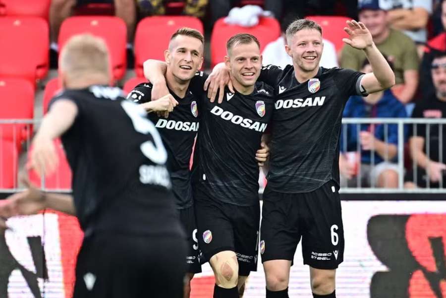 Plzeň vstupuje do nejvyšší soutěže v Pardubicích.