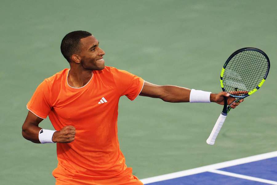 Auger-Aliassime is into the Dubai semi-finals Auger-Aliassime is into the Dubai semi-finals