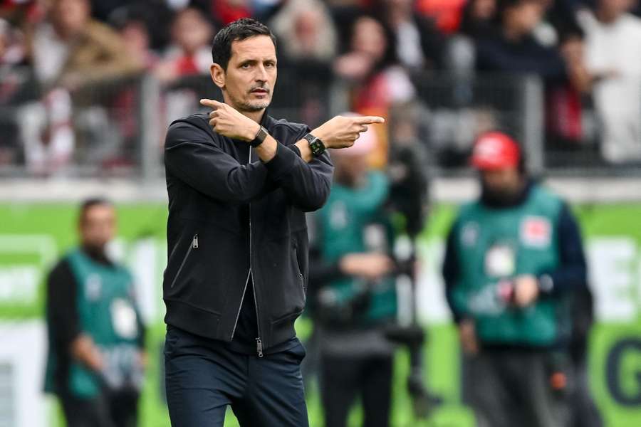 Frankfurt-Coach Dino Toppmöller fiebert auf das Champions-League-Duell mit dem FC Liverpool hin.