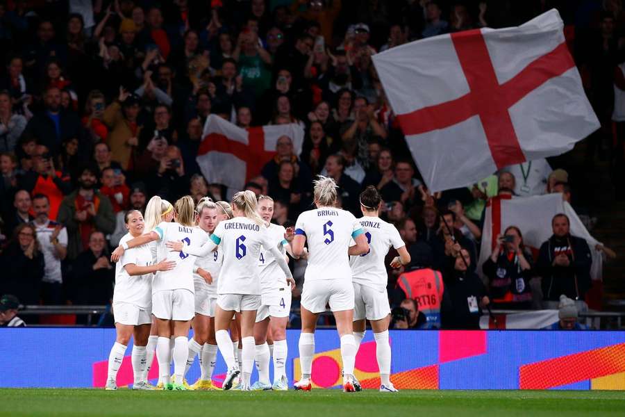 England beat USA in dramatic contest at Wembley on a celebratory night