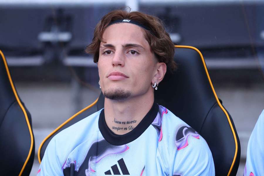 Alejandro Garnacho pictured on the substitutes' bench whilst at Aston Villa Alejandro Garnacho pictured on the substitutes' bench whilst at Aston Villa