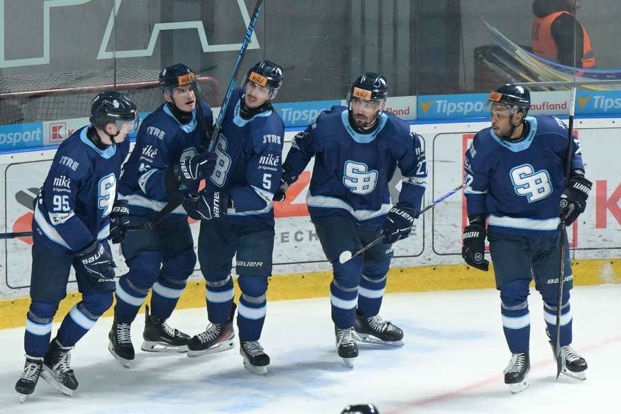 Slovan potvrdil prvé miesto v tabuľke. Slovan potvrdil prvé miesto v tabuľke.