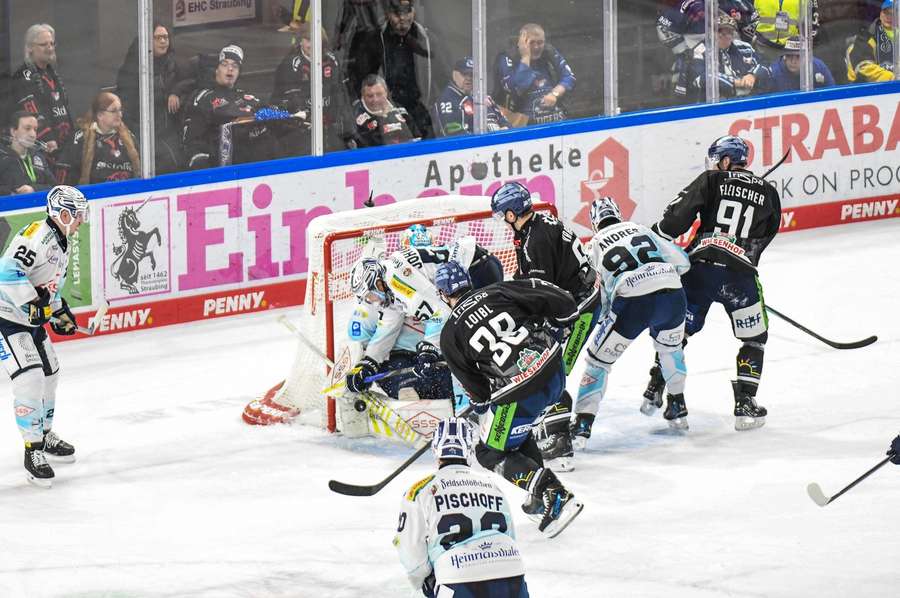 DEL: Mannheim und Köln verlieren - Spitzenreiter Straubing zieht davon