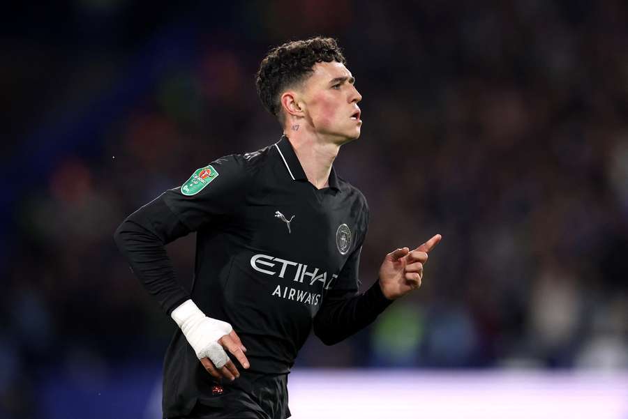 Foden abriu o placar em Huddersfield