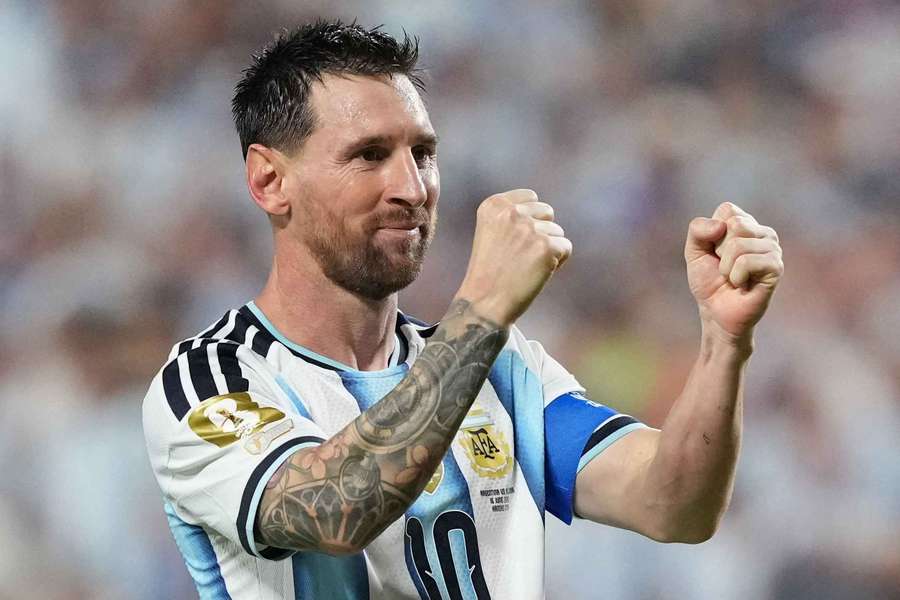 Lionel Messi destruiu na estreia da Argentina na Copa do Mundo Lionel Messi destruiu na estreia da Argentina na Copa do Mundo