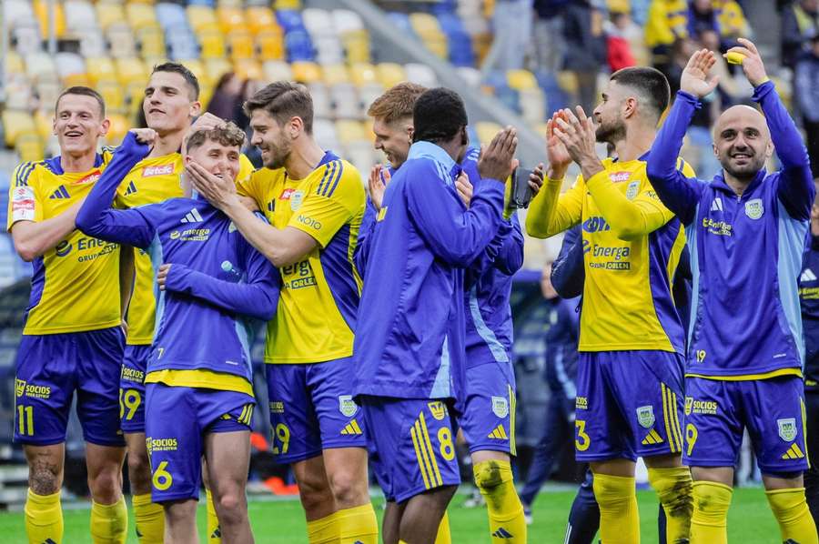 Arka puka do bram Ekstraklasy. Wisła wygrywa z Pogonią, remis Polonii z Płockiem