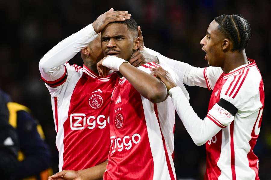 Jorrel Hato scoorde zijn eerste goal in Ajax 1