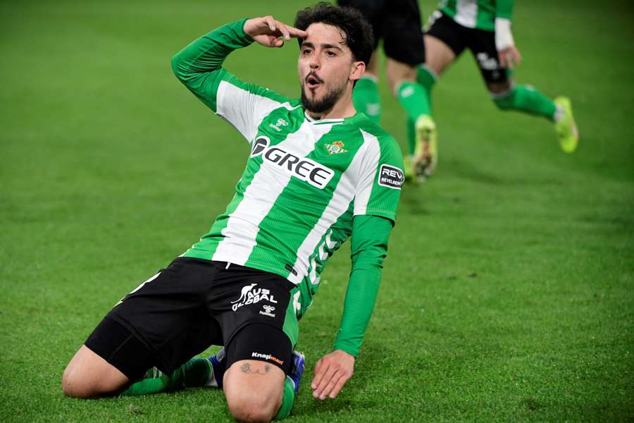 Pablo Fornals celebra su gol ante el Villarreal.