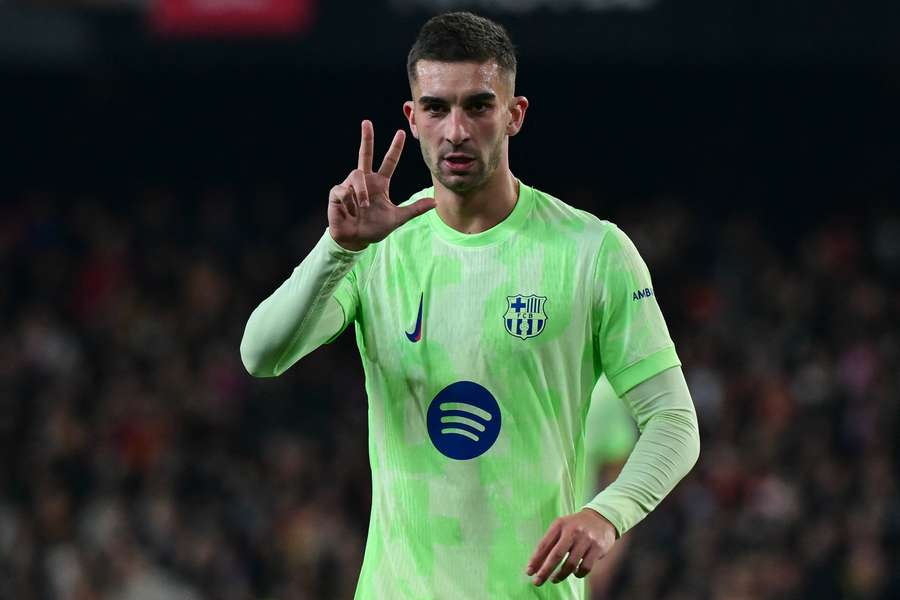 Ferran Torres marcou três vezes em Valencia 0x5 Barcelona Ferran Torres marcou três vezes em Valencia 0x5 Barcelona