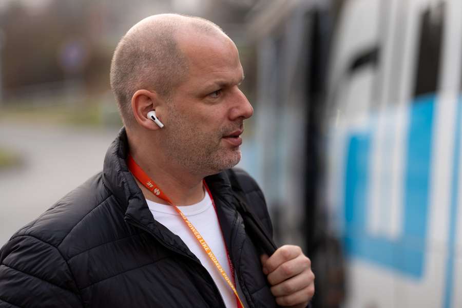 Kouč českých florbalistek Lukáš Procházka. Kouč českých florbalistek Lukáš Procházka.