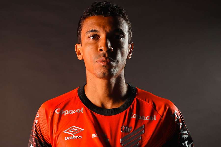 Luiz Gustavo é o novo reforço do Athletico-PR para 2026