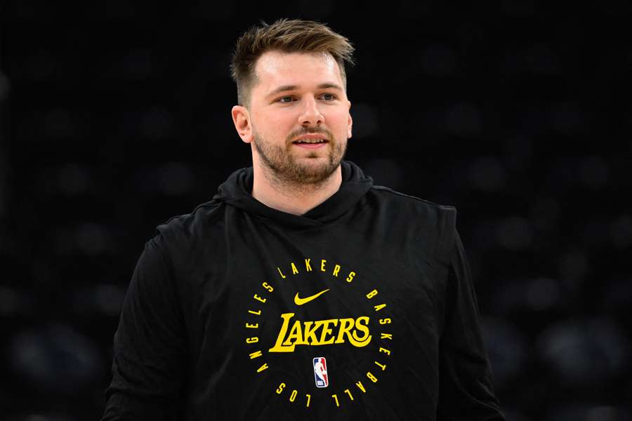 NBA: Doncic stars in dominant Lakers win over Nuggets, Suns hold on for victory over Bulls
